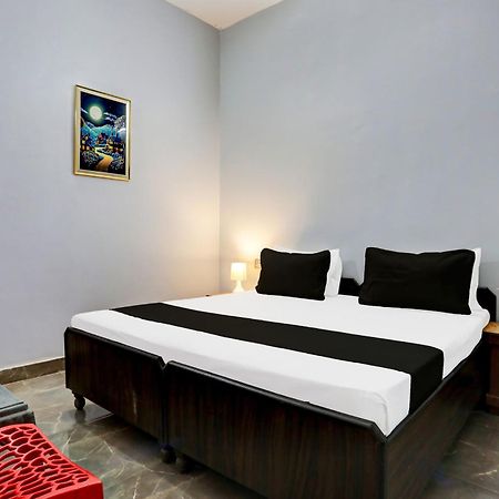 Super Hotel Live View Indraprastha 外观 照片