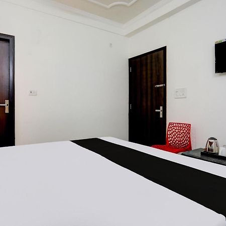 Super Hotel Live View Indraprastha 外观 照片