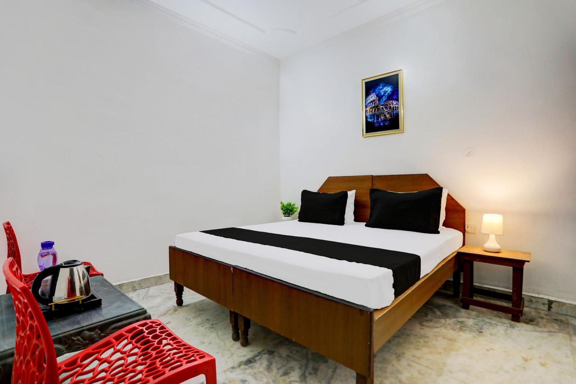 Super Hotel Live View Indraprastha 外观 照片