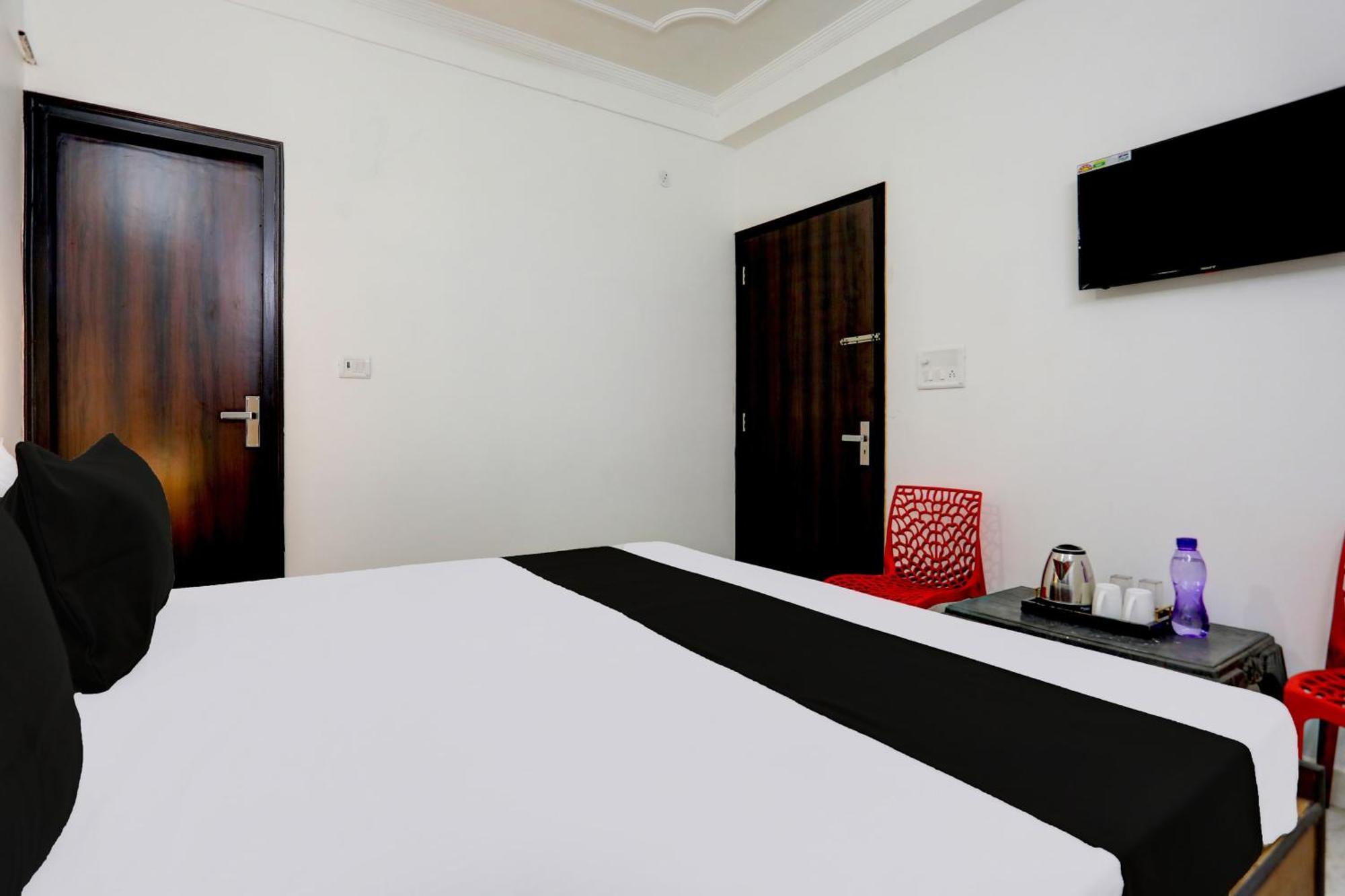 Super Hotel Live View Indraprastha 外观 照片